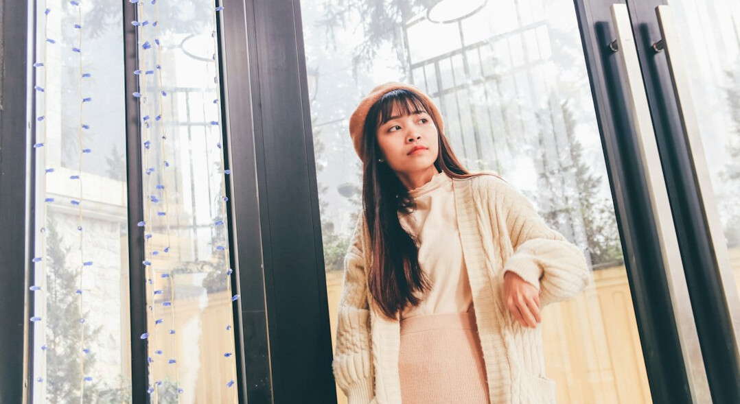 Japanese businesswoman in her 30s, portrait